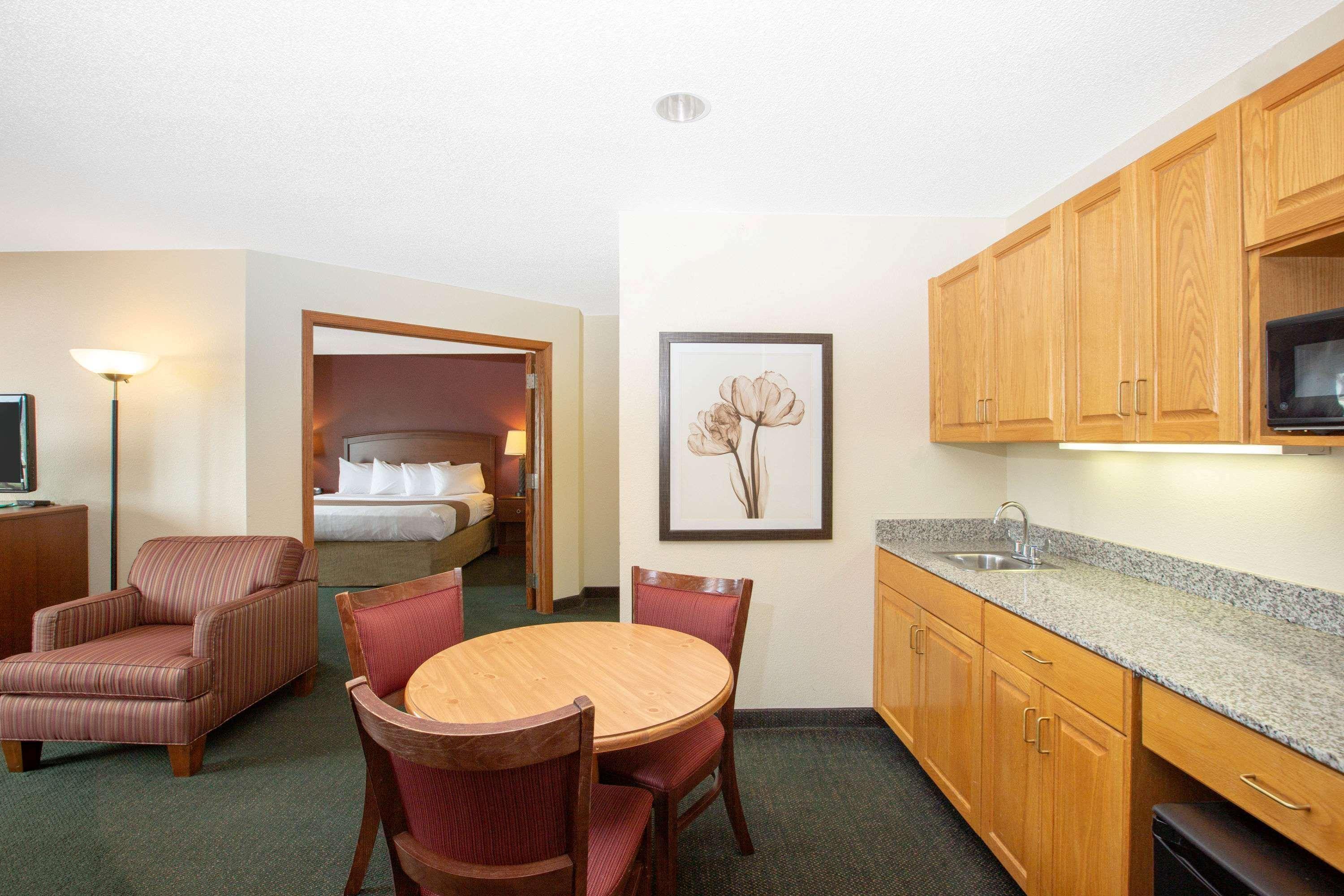Americinn By Wyndham Kearney Exterior photo